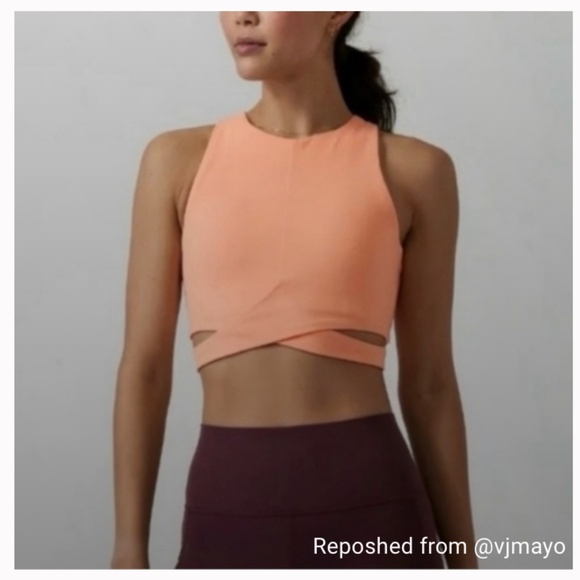 • New • Athleta Conscious Cut Out Crop A-DD/ Bright Peach Multi winner Host Pick - Picture 8 of 15